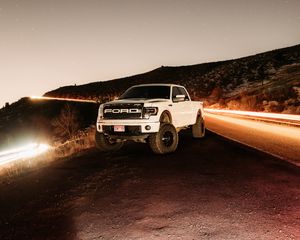 Превью обои ford raptor, ford, автомобиль, внедорожник, пикап, белый, ночь