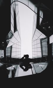 Превью обои фотограф, архитектура, чб