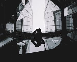 Превью обои фотограф, архитектура, чб