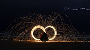 Превью обои фризлайт, человек, силуэт, искры, ночь
