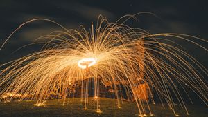 Превью обои фризлайт, длинная выдержка, искры, ночь, свечение