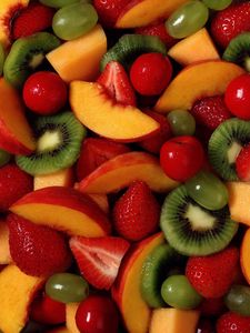 Превью обои фрукты, ягоды, клубника, киви, виноград