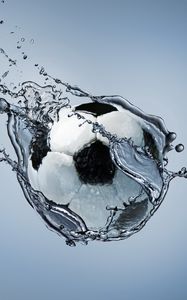 Превью обои футбол, мяч, движение, вода, абстракция