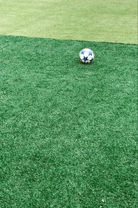 Превью обои футбольное поле, мяч, футбол, газон, трава, зеленый