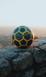 Превью обои футбольный мяч, мяч, футбол, спорт, спортивный, светлый