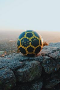 Превью обои футбольный мяч, мяч, футбол, спорт, спортивный, светлый