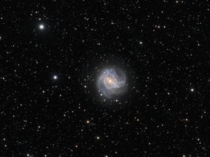 Превью обои галактика, мессье 83, космос, звезды, темный