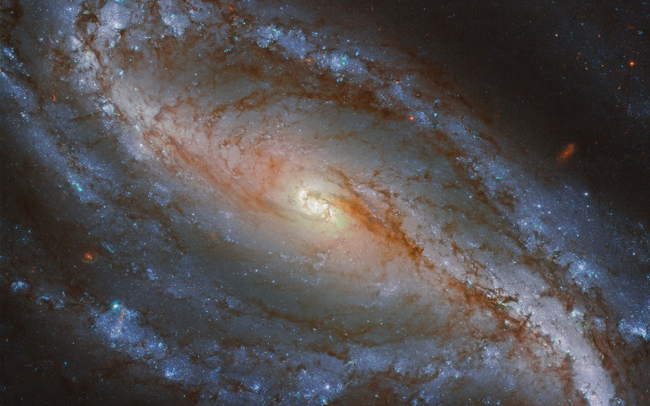 Фото наса космос. Поверхность Эриды с Хаббла. Hubble Spies a Lonely Spiral.