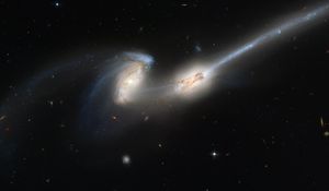 Превью обои галактика, спирали, звезды, космос, скопление, mice galaxies, ngc 4676, галактики мышки