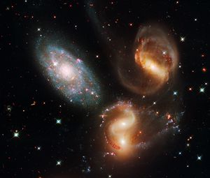 Превью обои галактика, вселенная, спирали, звезды, скопление, телескоп, хаббла