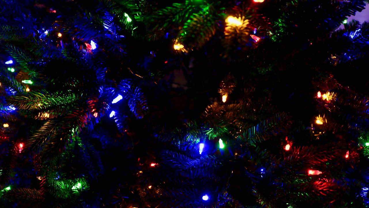 Обои гирлянды, елка, рождество, новый год, декорация, разноцветный