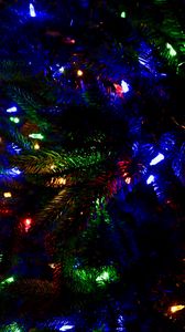 Превью обои гирлянды, елка, рождество, новый год, декорация, разноцветный