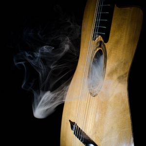 Превью обои гитара, струны, дым, музыка