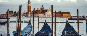 Превью обои гондолы, лодки, вода, город, венеция, италия