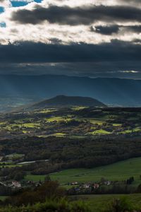 Превью обои гора, долина, облака, пасмурно, поселок