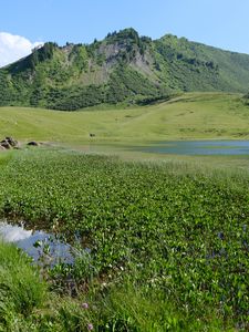 Превью обои гора, холм, долина, трава, пейзаж, природа