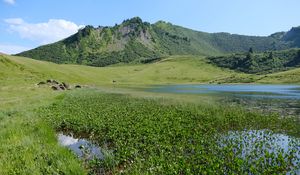Превью обои гора, холм, долина, трава, пейзаж, природа