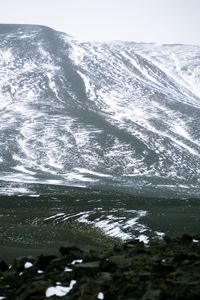 Превью обои гора, холм, заснеженный, долина, пейзаж