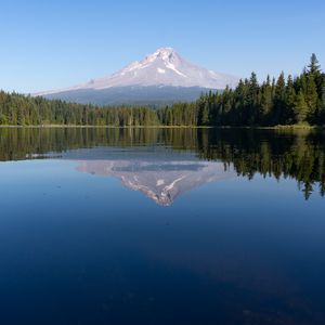 Превью обои гора, лес, озеро, пейзаж, природа, отражение