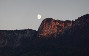Превью обои гора, луна, вечер, сумерки, природа