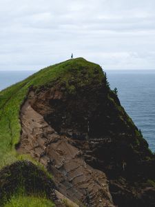 Превью обои гора, море, силуэт, холм, пейзаж