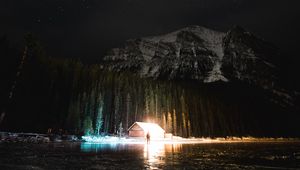 Превью обои гора, ночь, звездное небо, силуэт, озеро