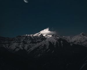 Превью обои гора, облако, луна, ночь, темный