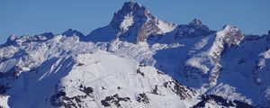 Превью обои гора, склон, снег, тени, природа