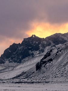 Превью обои гора, снег, закат, сумерки, природа, зима