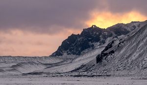 Превью обои гора, снег, закат, сумерки, природа, зима