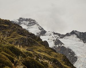 Превью обои гора, трава, снег, холм