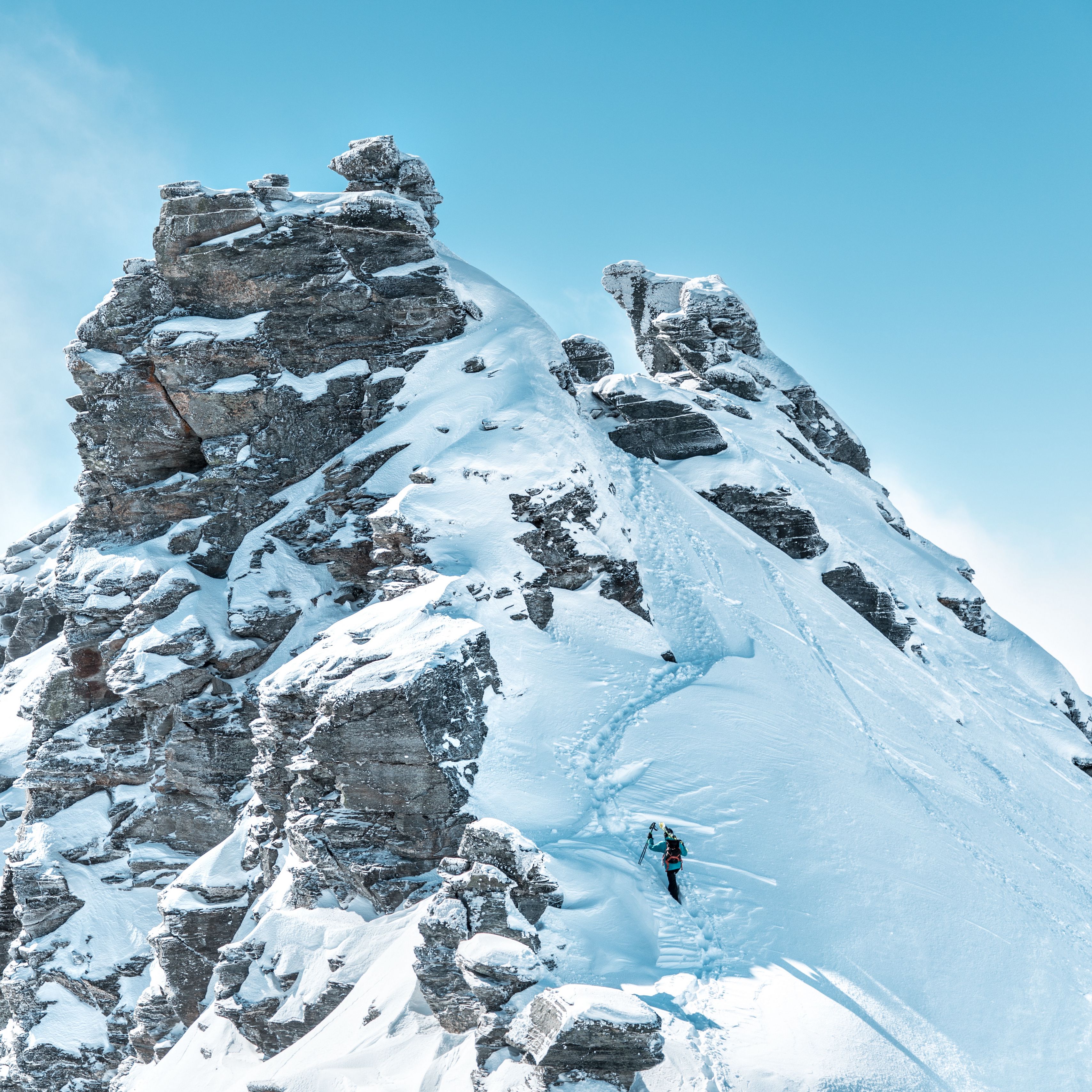 Альпинист снег горы
