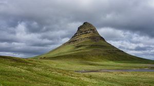 Превью обои гора, вершина, холм, пейзаж, природа, исландия