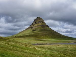 Превью обои гора, вершина, холм, пейзаж, природа, исландия