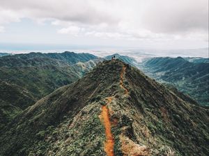 Превью обои гора, вершина, люди, небо, высота