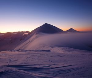 Превью обои гора, вершина, пустыня, песок, закат