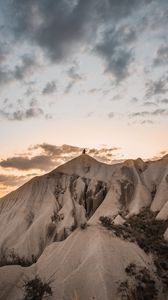 Превью обои гора, вершина, силуэт, человек, пейзаж