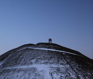 Превью обои гора, вершина, силуэты, пара, темный