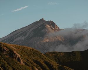 Превью обои гора, вершина, склон, облако, пейзаж