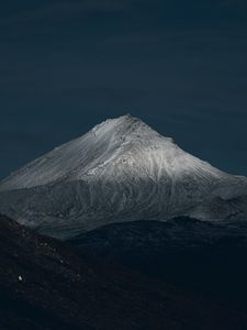 Превью обои гора, вершина, склон, небо
