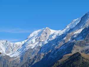 Превью обои гора, вершина, склон, снег, пейзаж