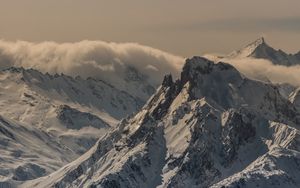 Превью обои гора, вершина, снег, заснеженный, сумерки, франция