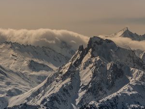 Превью обои гора, вершина, снег, заснеженный, сумерки, франция