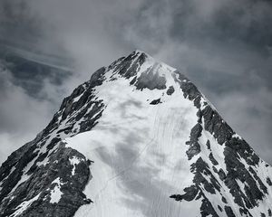 Превью обои гора, вершина, снег, заснеженный, склон