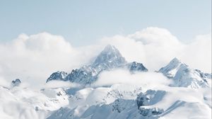 Превью обои гора, вершина, снег, облака, пейзаж, белый