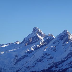 Превью обои гора, вершина, снег, склон, заснеженный, зима