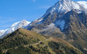 Превью обои гора, вершина, снег, склон, пейзаж, вид
