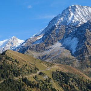 Превью обои гора, вершина, снег, склон, пейзаж, вид