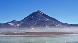 Превью обои гора, вершина, вода, отражение, пейзаж