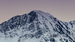 Превью обои гора, вершина, заснеженный, снег, сумерки